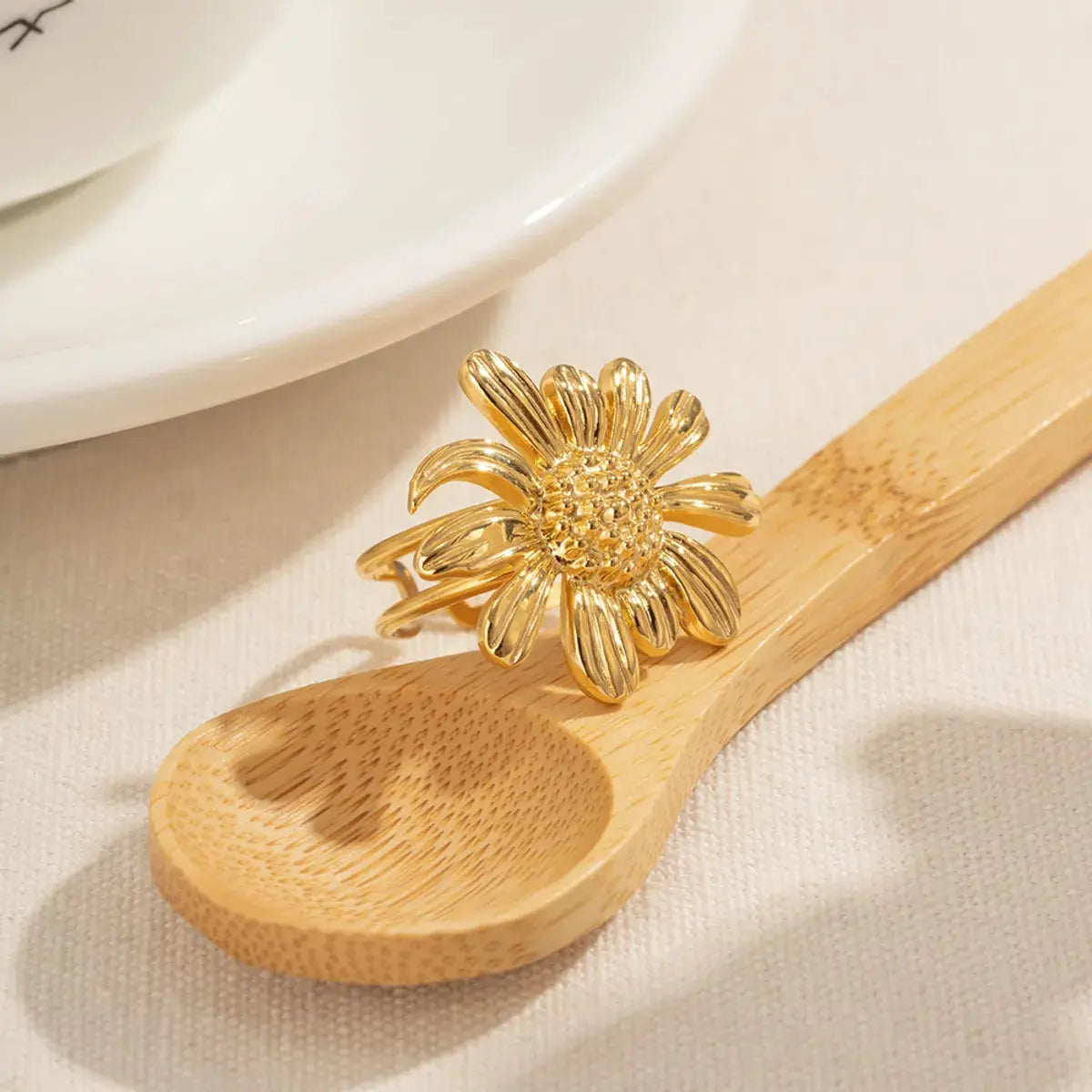Sunflower Stainless Steel Plating 18k Gold Plated Open Ring MIRELLIEN