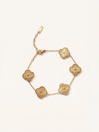 The Feuille Clover