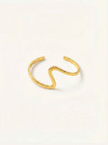 The Lune Bangle