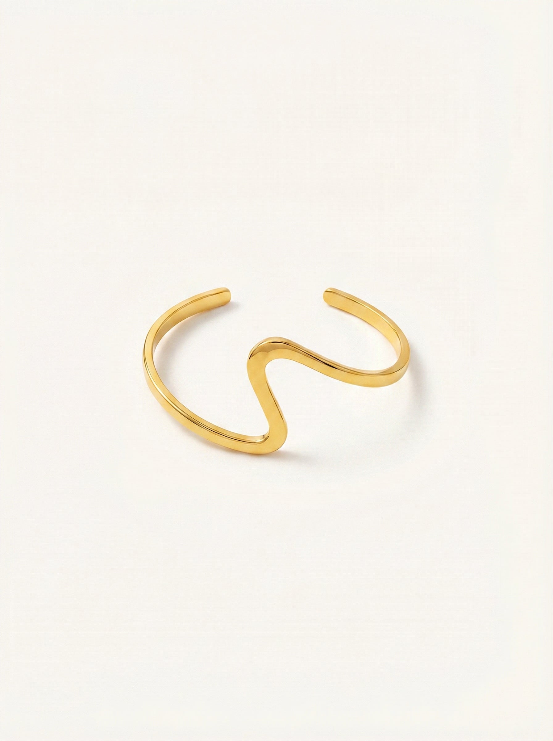 The Lune Bangle