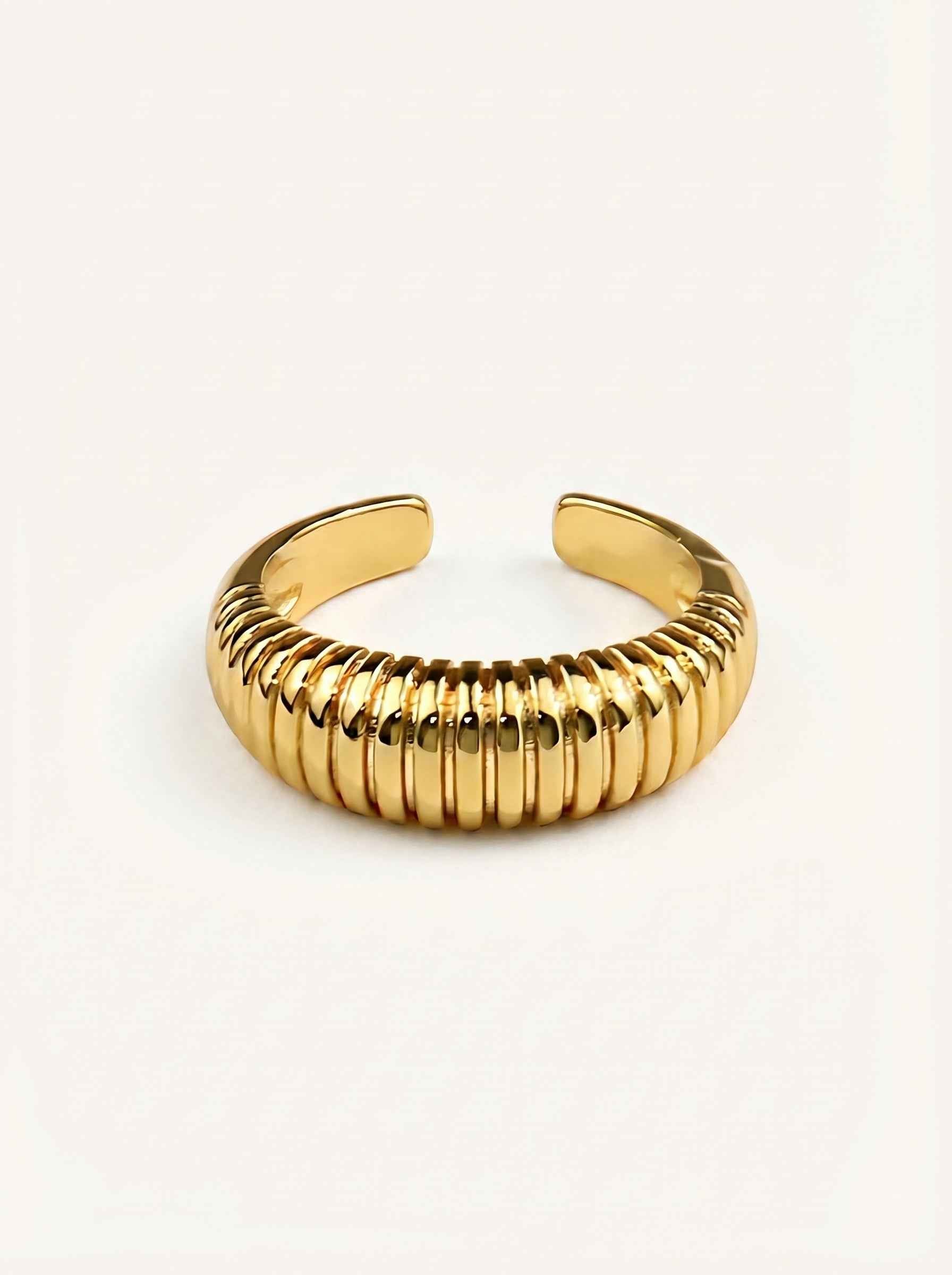 The Croissant Ring - Mirellien Jewelry
