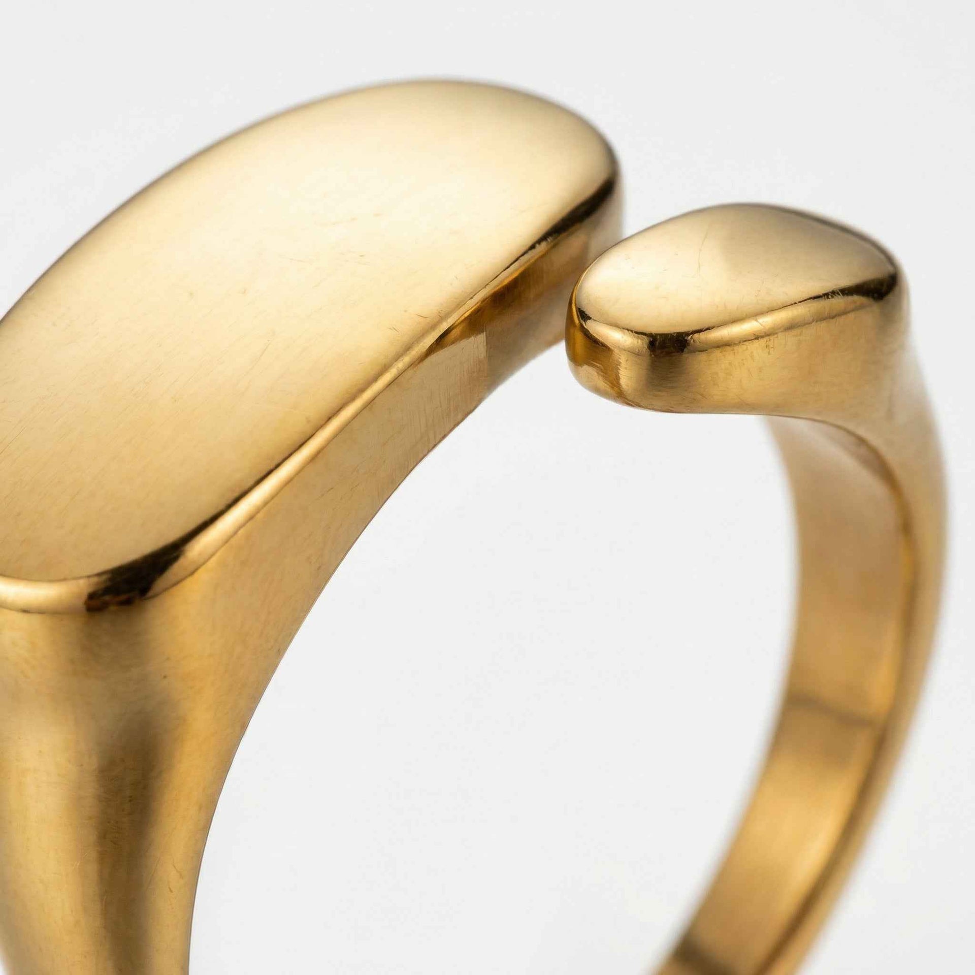 The Ligne Ring - Mirellien Jewelry