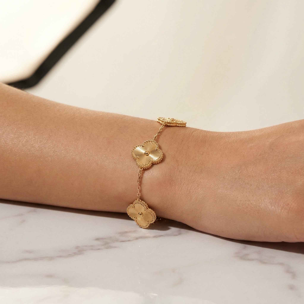 The Feuille Clover