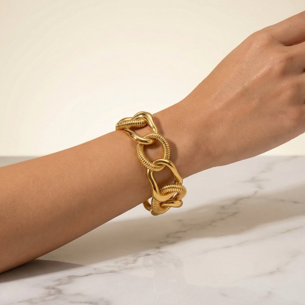 The Chaîne Cuff - Mirellien Jewelry