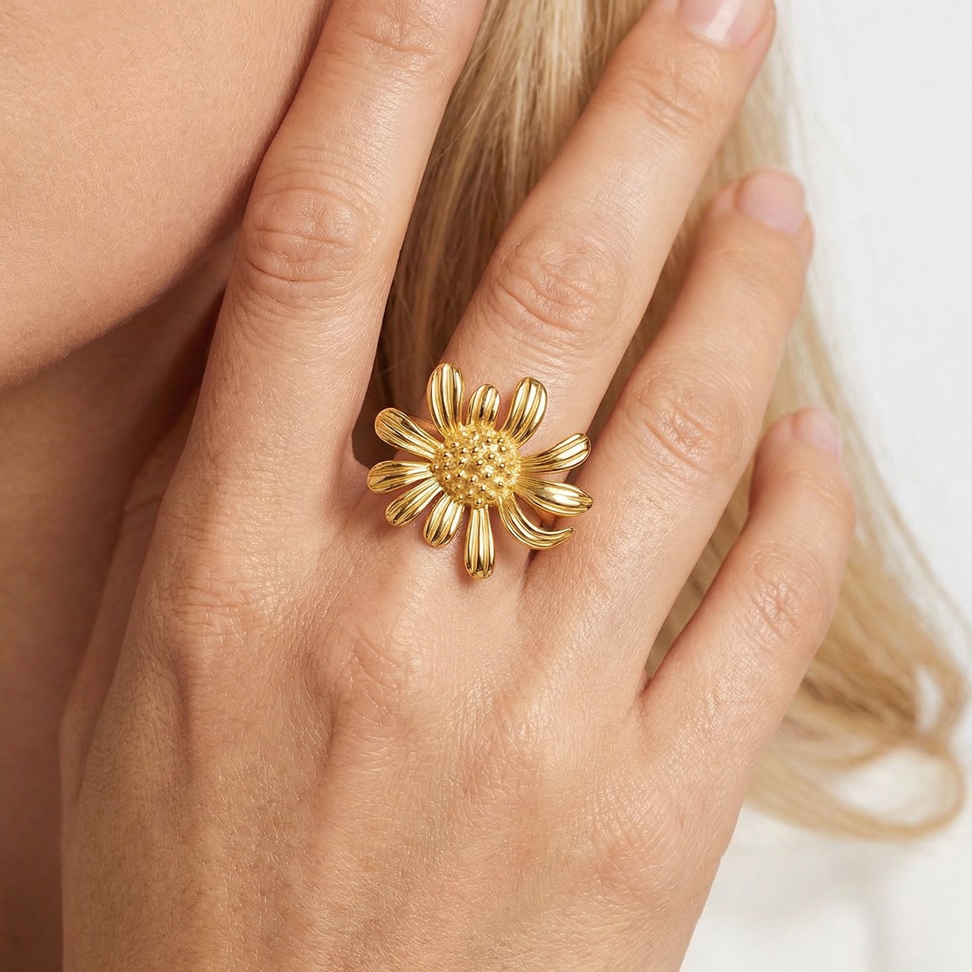 The Soleil Ring