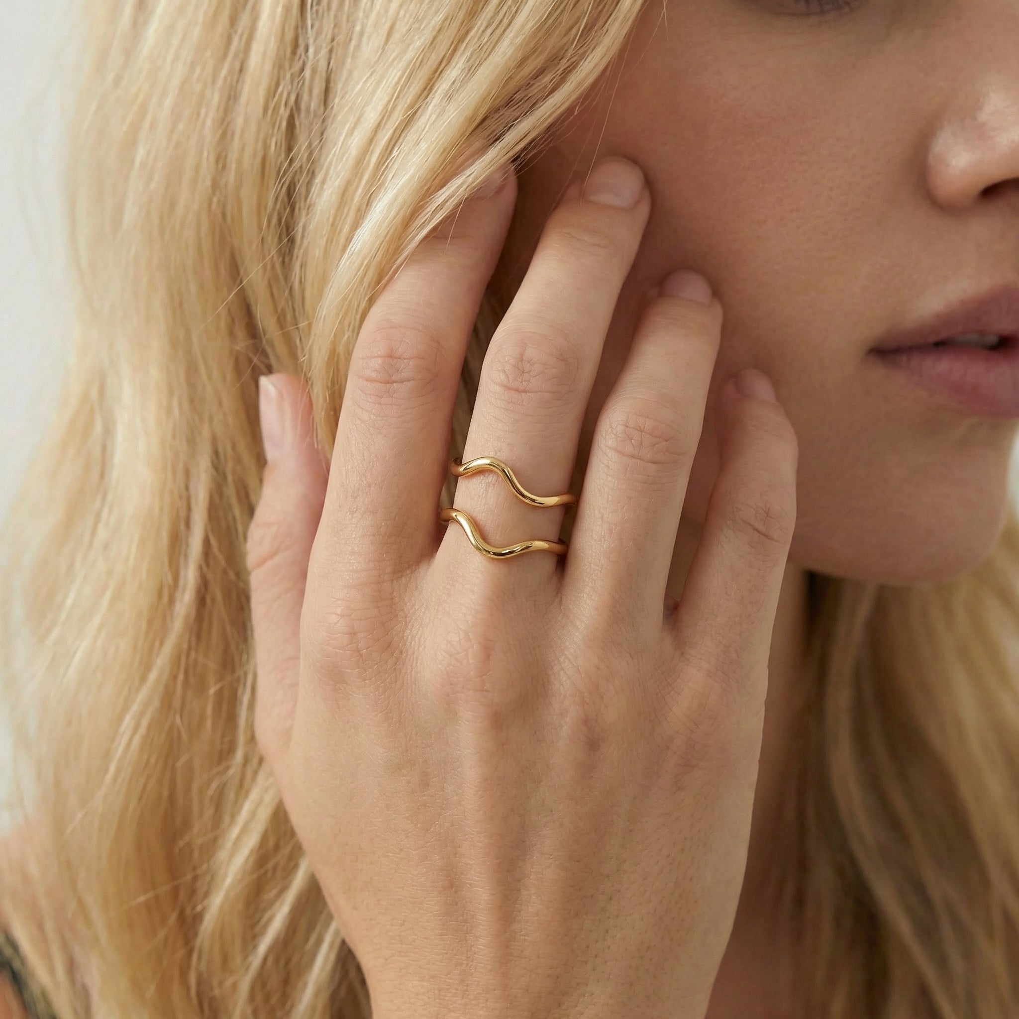 The Arc Ring