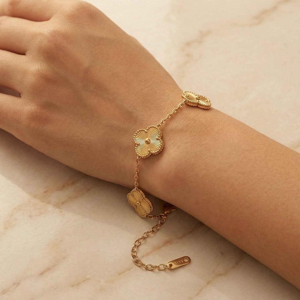 The Feuille Clover