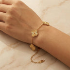 The Feuille Clover
