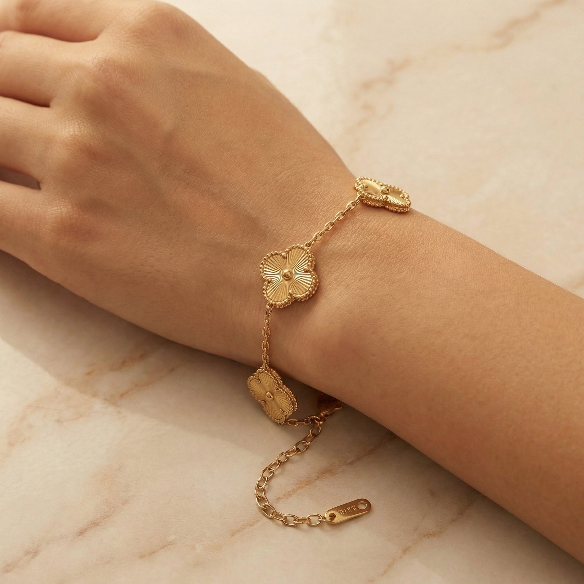 The Feuille Clover