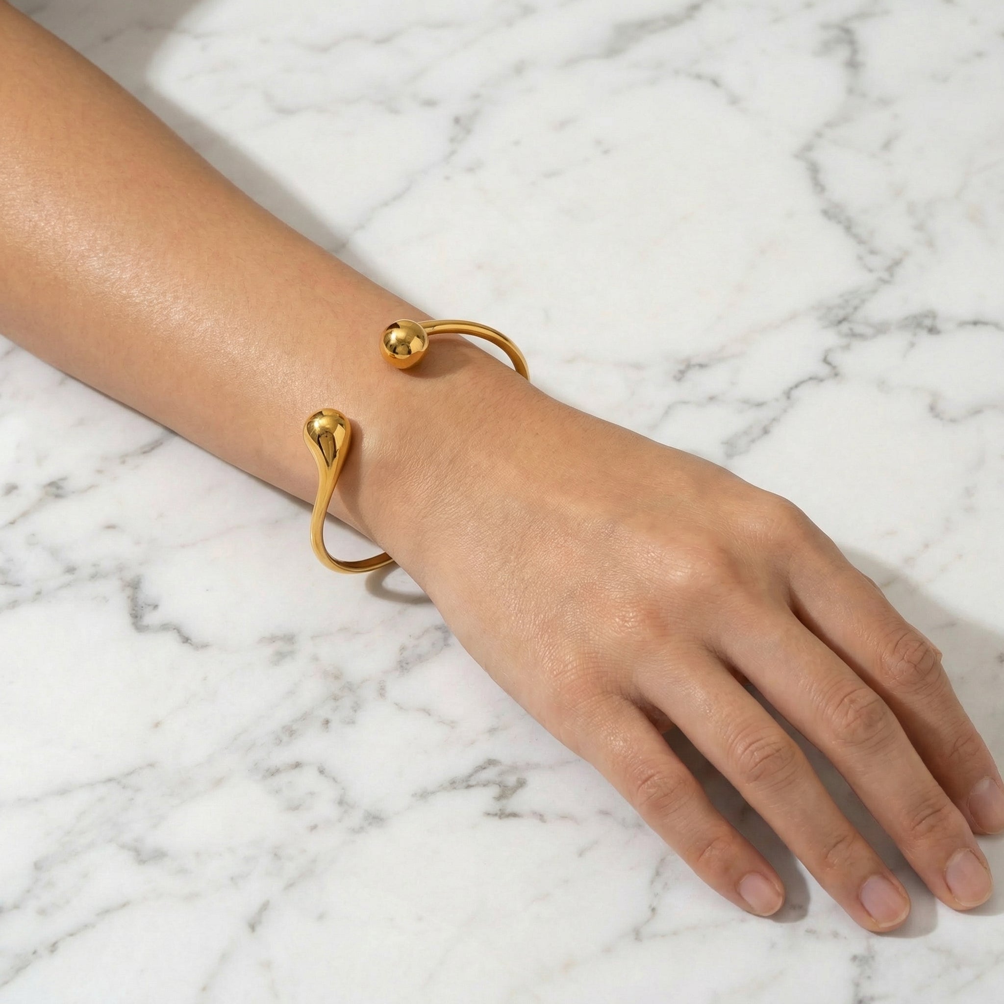 The Goutte Cuff