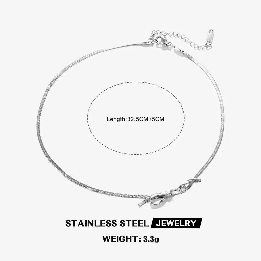 Bow Pendant Clavicle Necklace