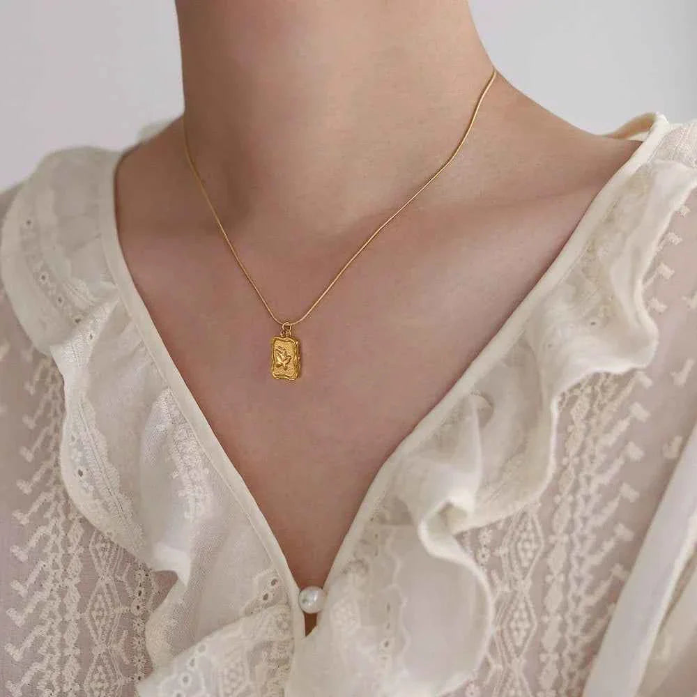 Retro Butterfly Pendant Necklace