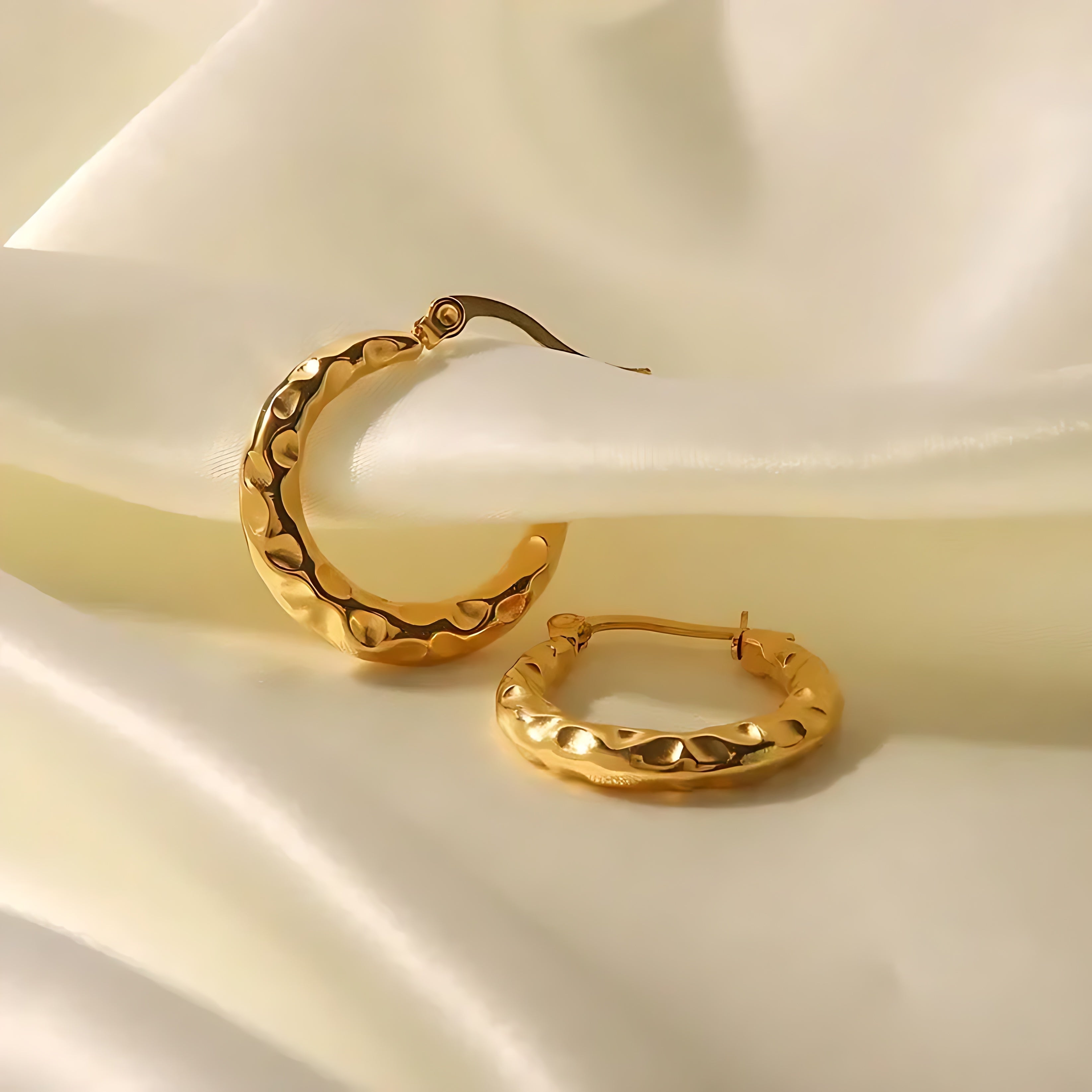 Gold Geometric Hoops - Mirellien Jewelry