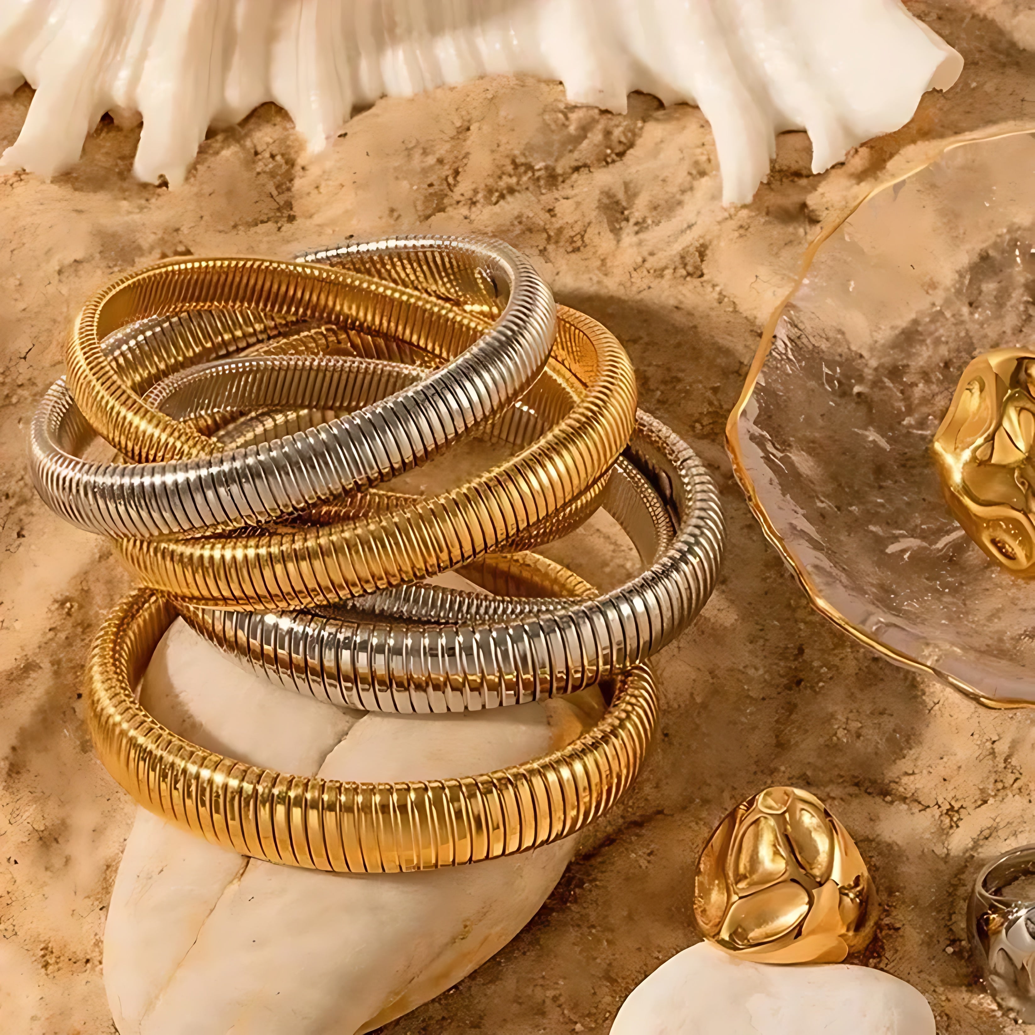 Retro Steel Bangle - Mirellien Jewelry