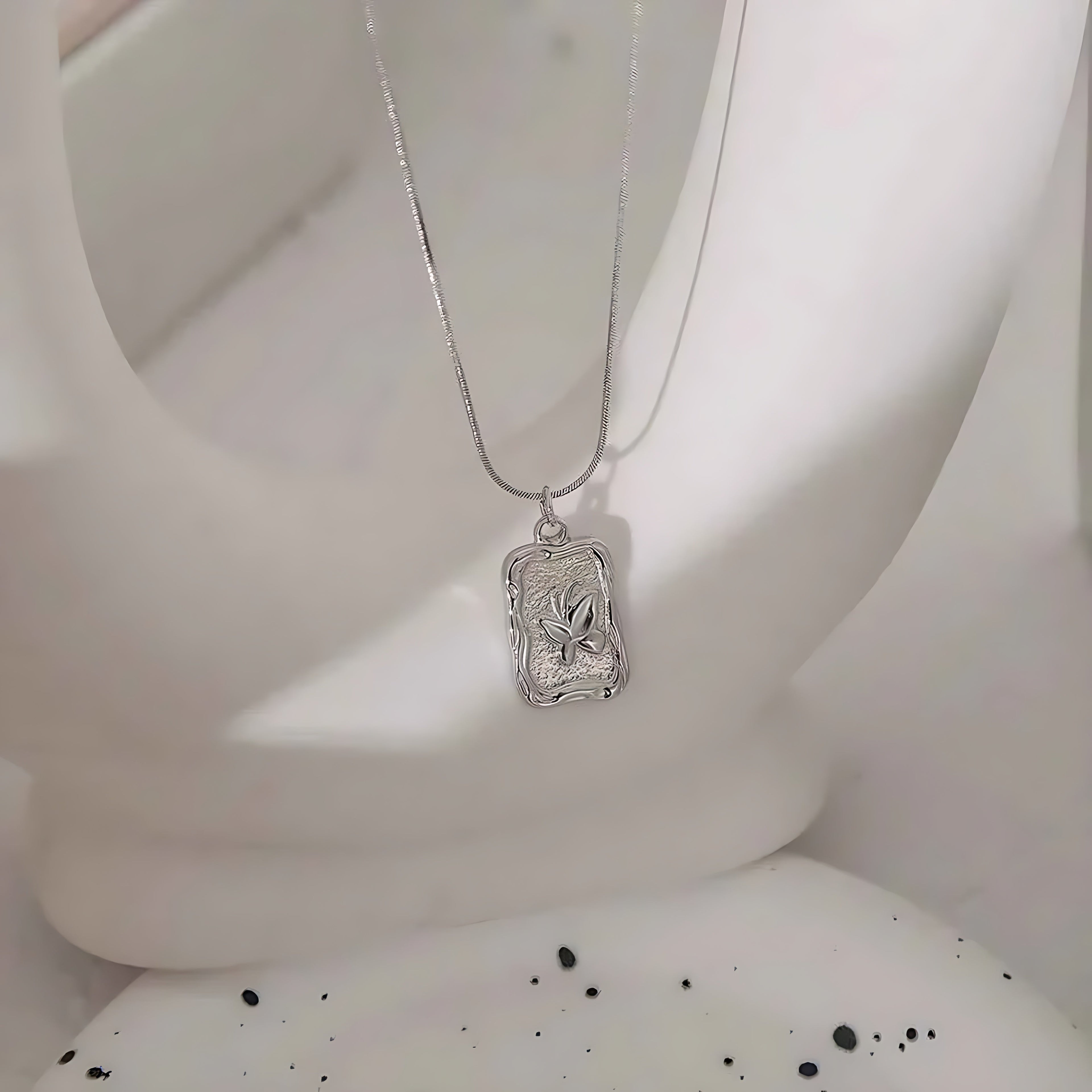 Retro Butterfly Pendant Necklace - Mirellien Jewelry