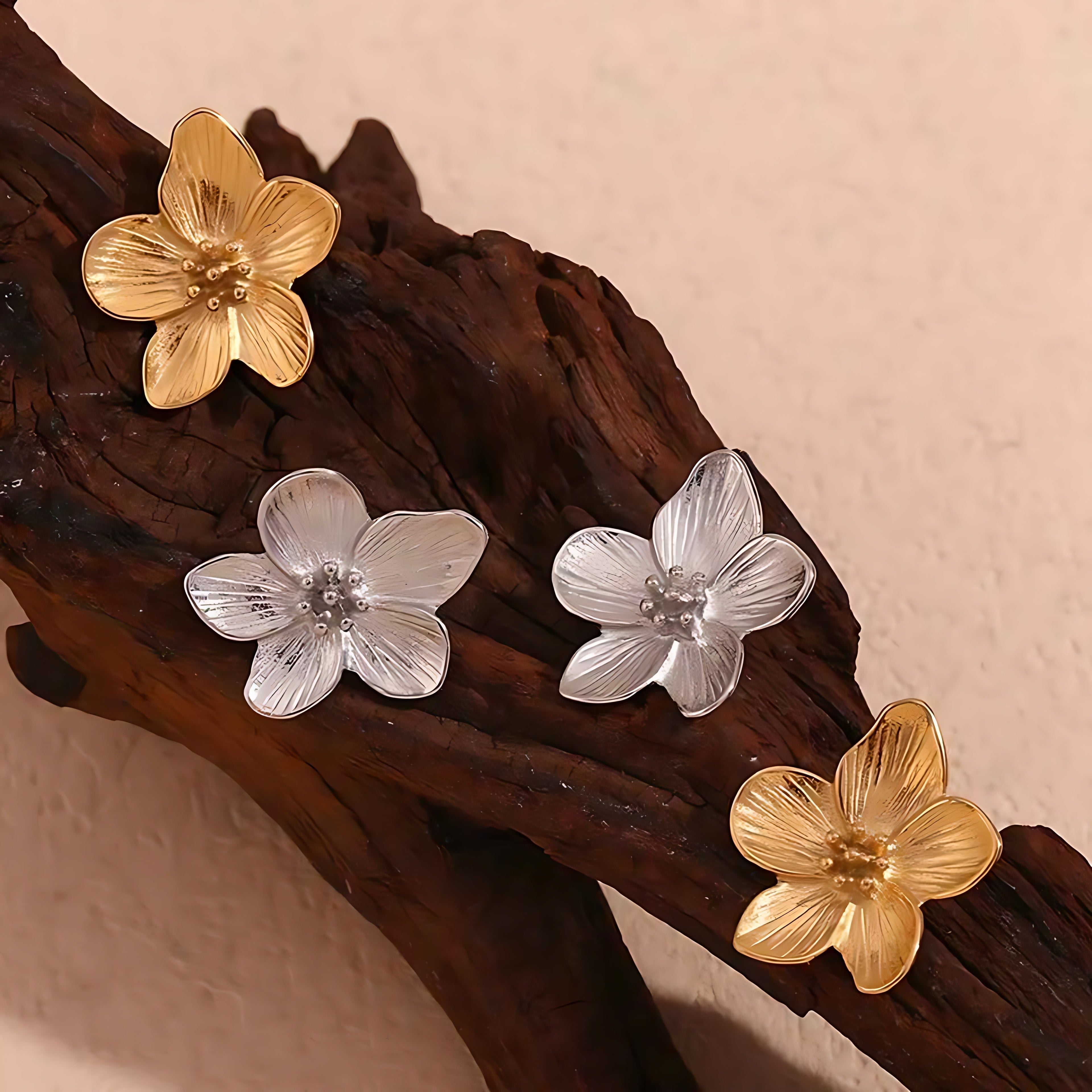 Flower Stud Earrings - Mirellien Jewelry