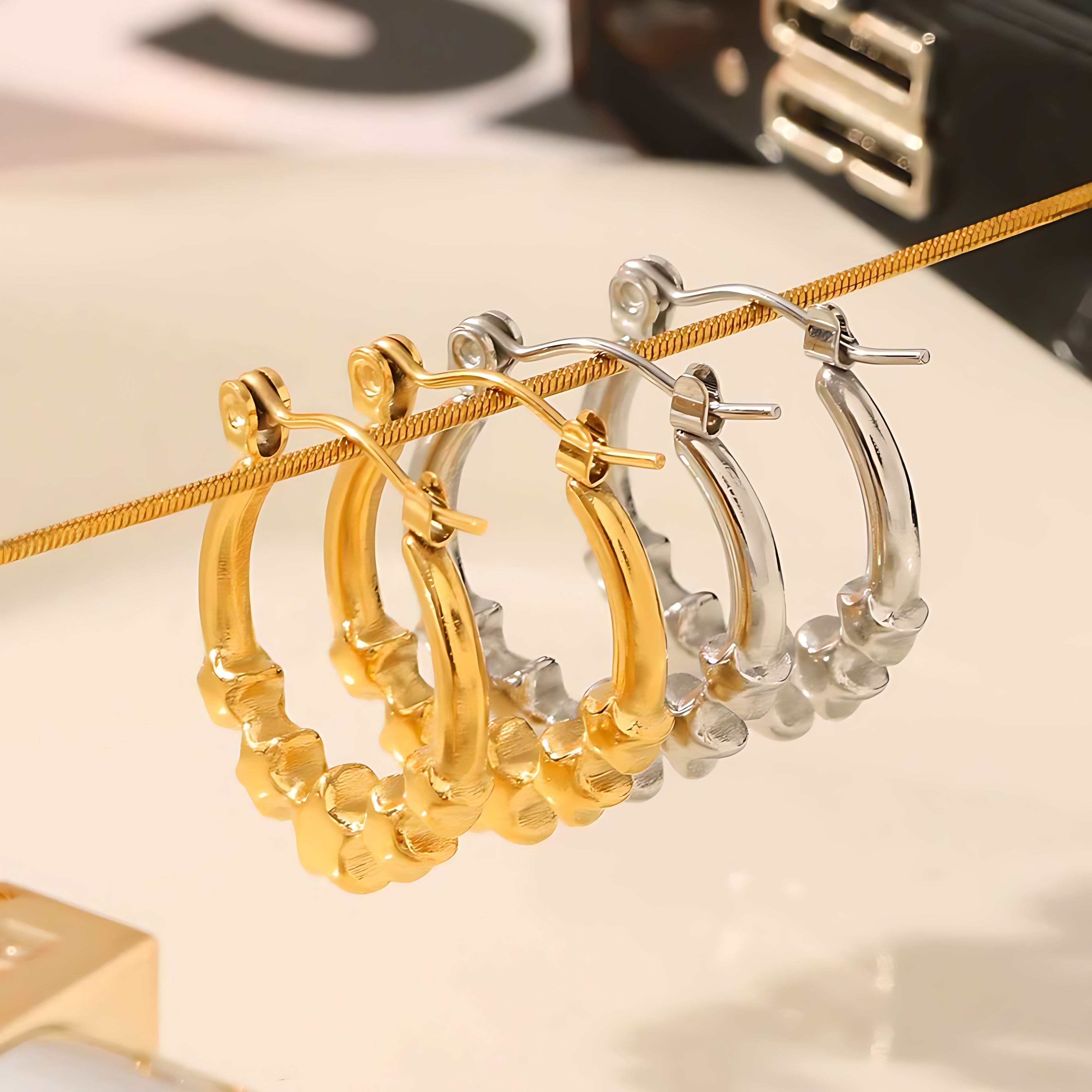 U-Shaped Star Earrings - Mirellien Jewelry