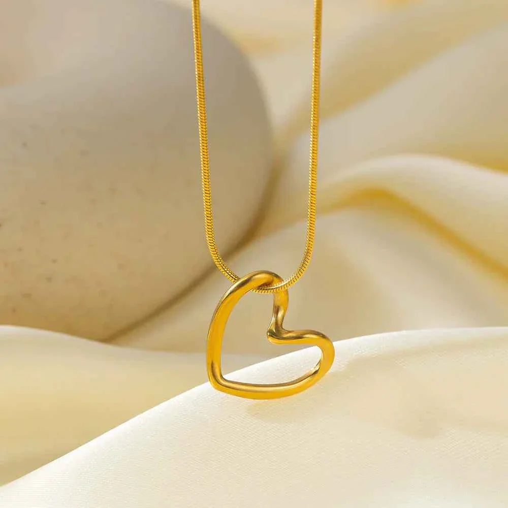 Heart Cut-Out Pendant Necklace