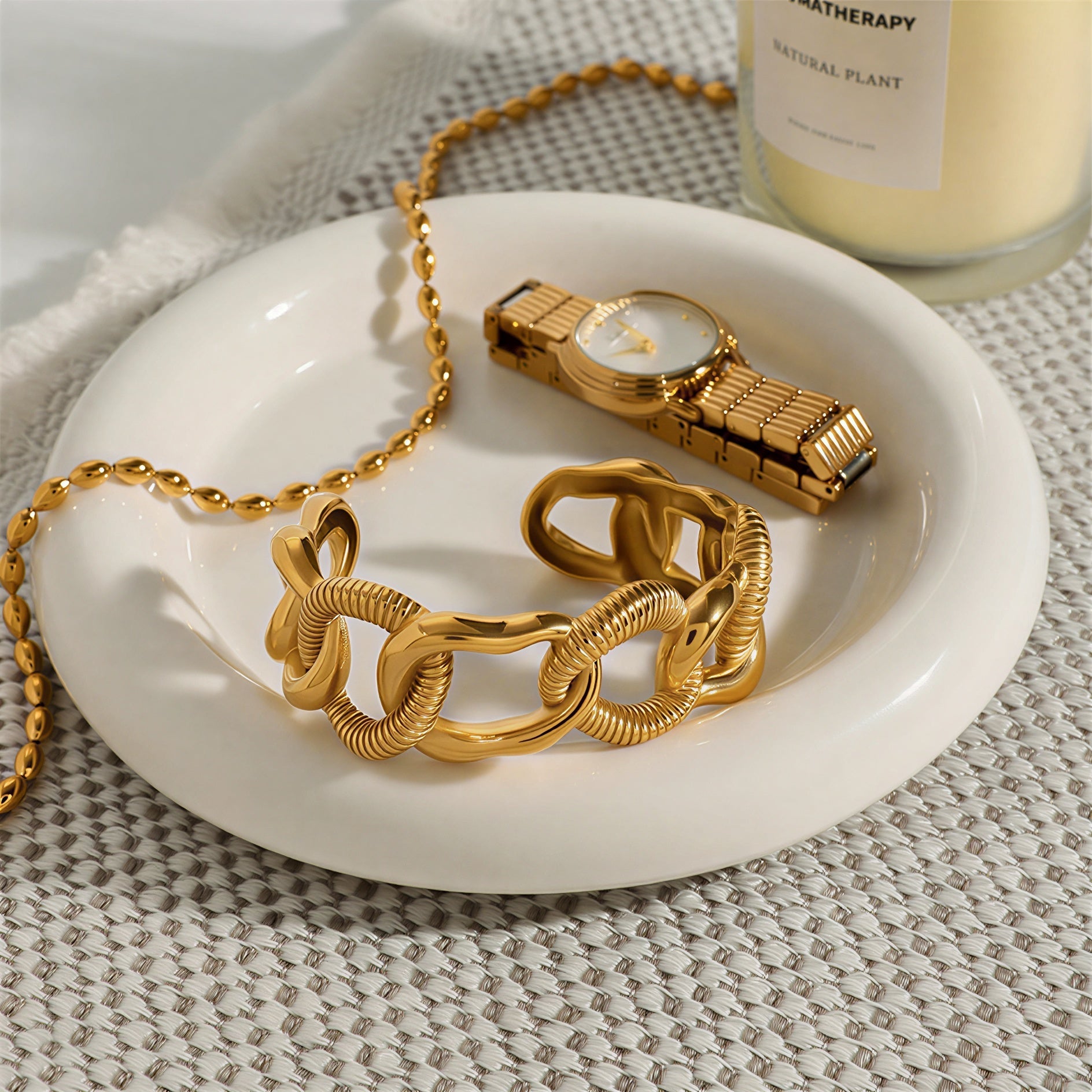 The Chaîne Cuff
